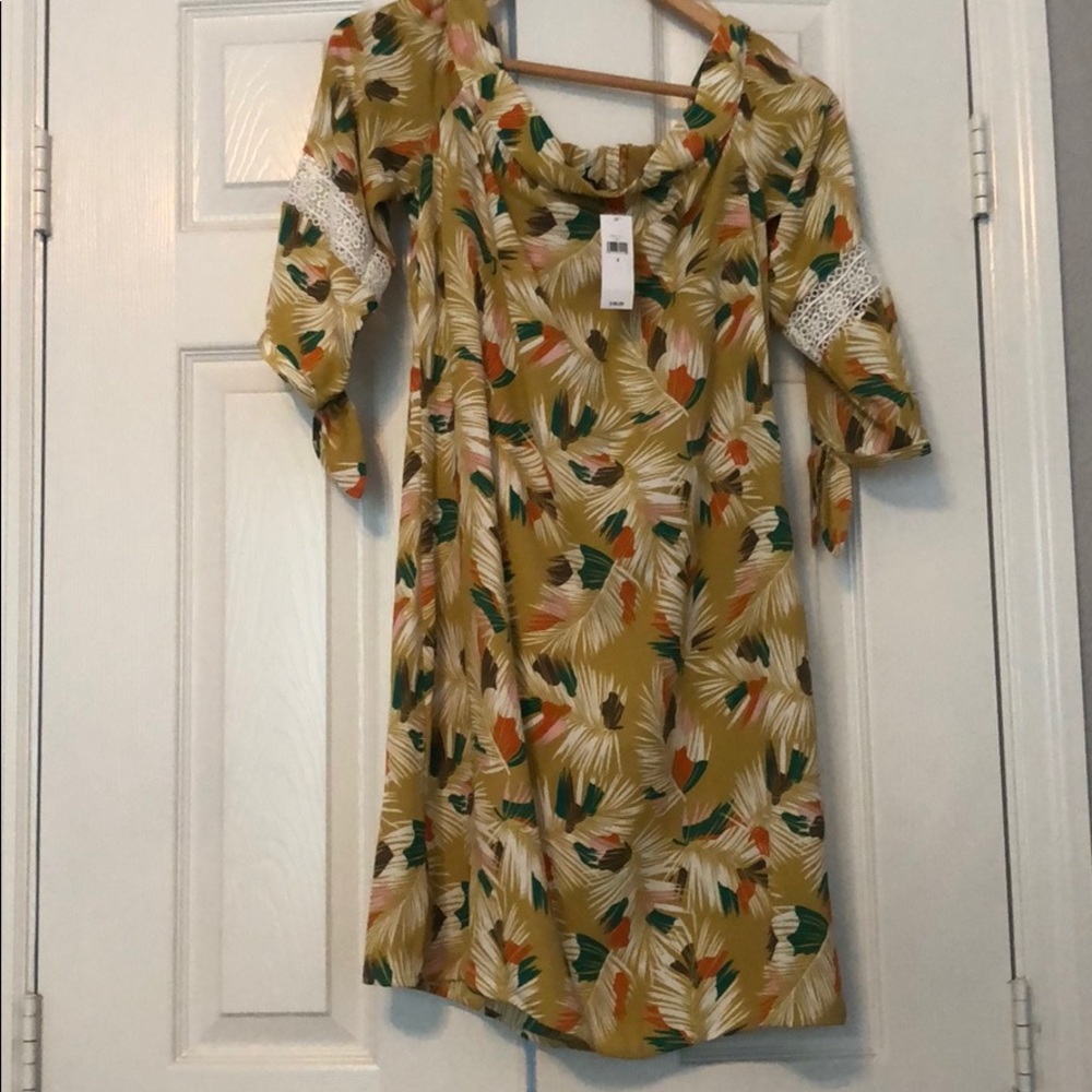 Beautiful brand new Banana Republic dress